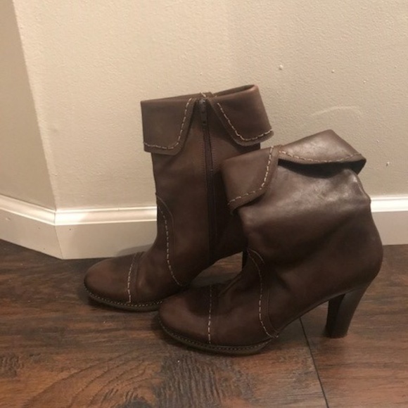 hot brown leather boot - Picture 3 of 3